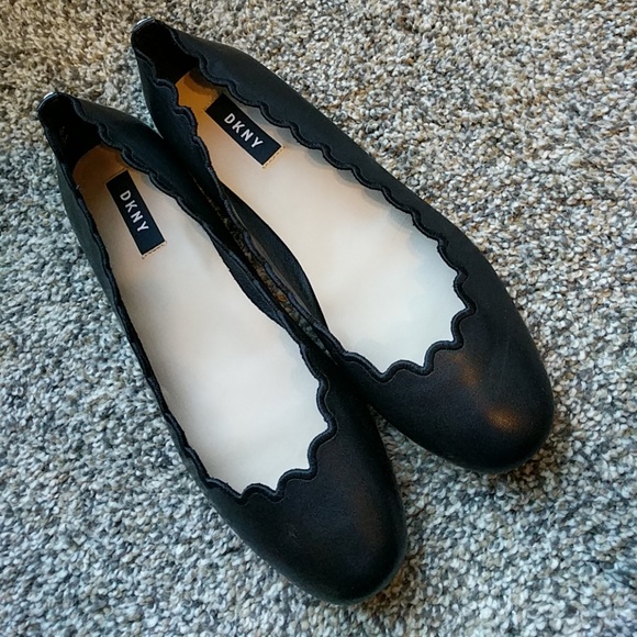 dkny scalloped flats